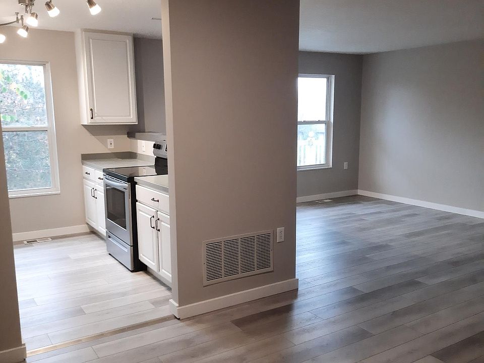1st image of 550 Colony Park Dr #104