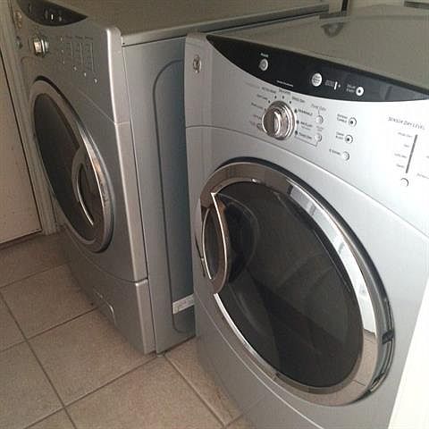 1st image of 3160 Deleon Dr