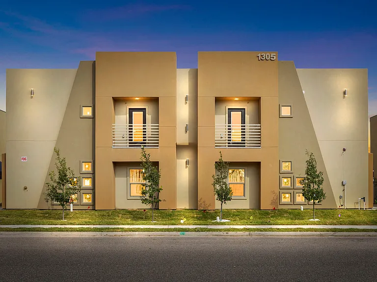 1305 E Daffodil Ave #D — Photo 11