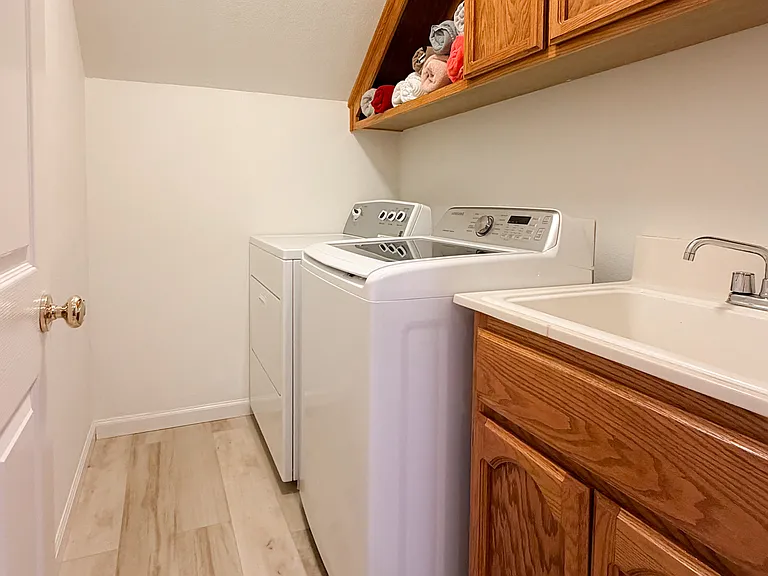 3403 Stormy Ct — Photo 33
