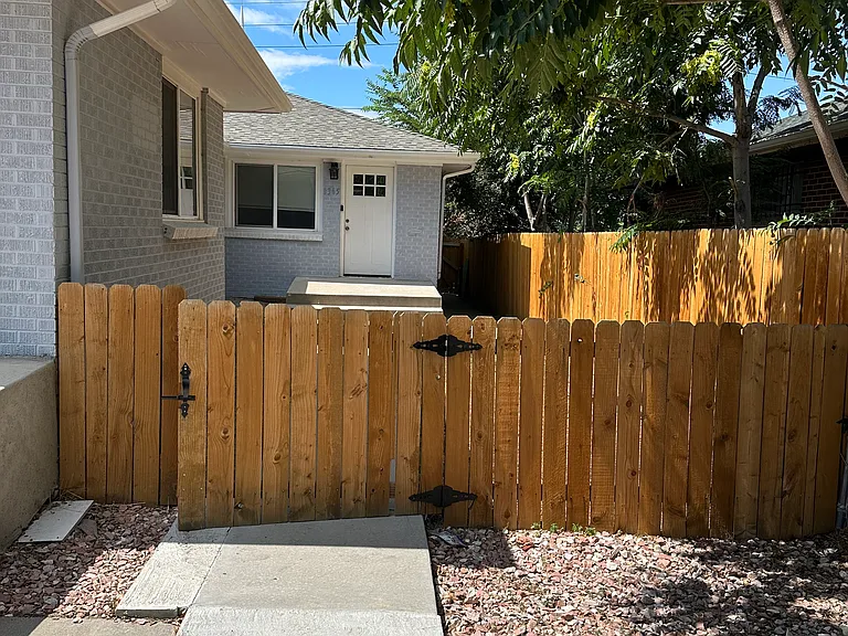 3365 N Jasmine St — Photo 16