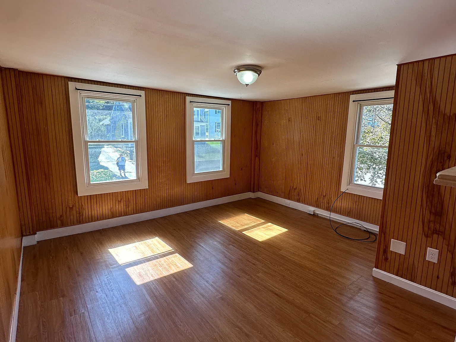 2 bed, 1000 sqft, $1,650 — Photo 2
