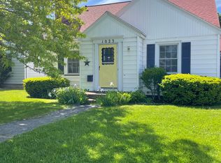 1023 W Ridge Rd, Rochester, NY 14615