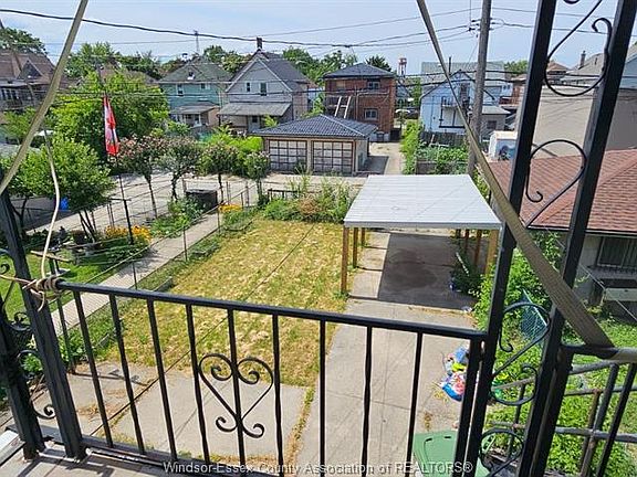 4th image of 693 Bruce Ave