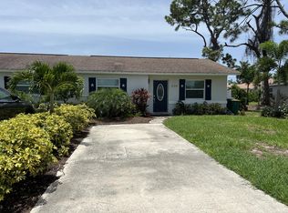 534 101st Ave N, Naples, FL 34108