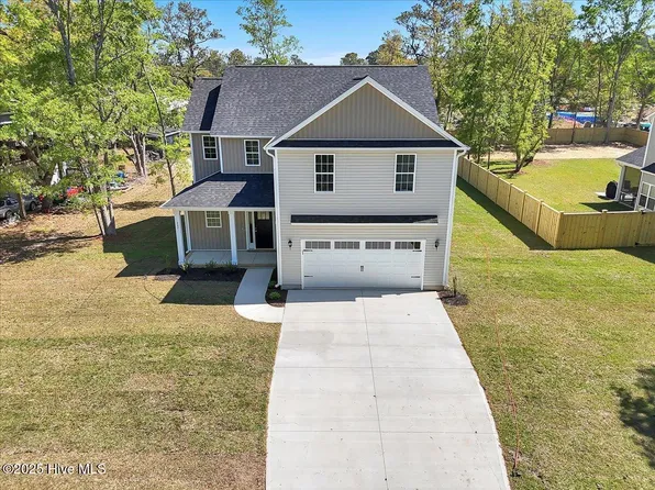 207 Cole Drive, Hampstead, NC 28443