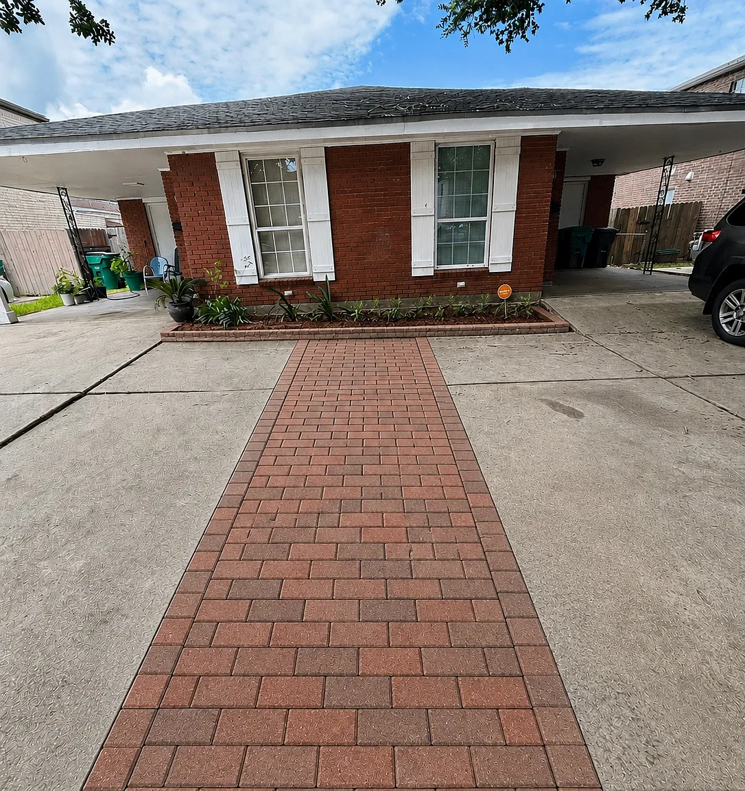 3 bed, 1350 sqft, $1,800 — Photo 1