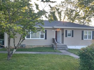 364 N Market St, Salem, VA 24153