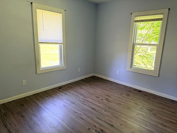 2nd image of 874 S Lafayette Ave