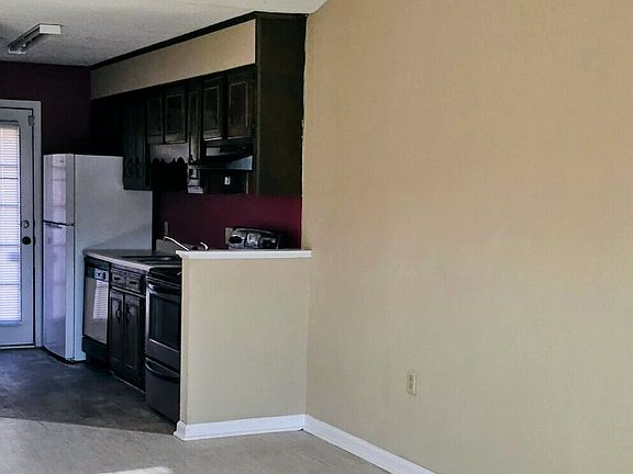 2nd image of 230-87 Lanier Dr