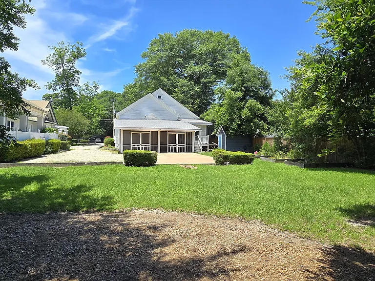 712 Stonewall St — Photo 8