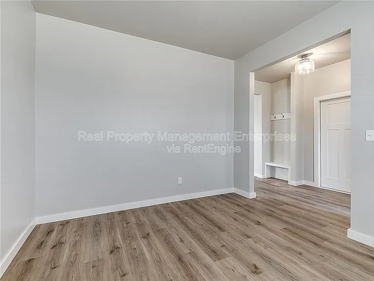 8104 NW 151st Cir — Photo 5