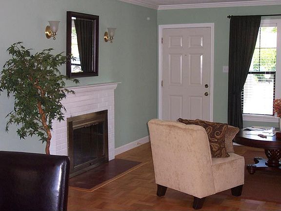 4th image of 614 Armanini Ave