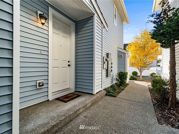 3rd image of 2627 Erwin Ave Unit C