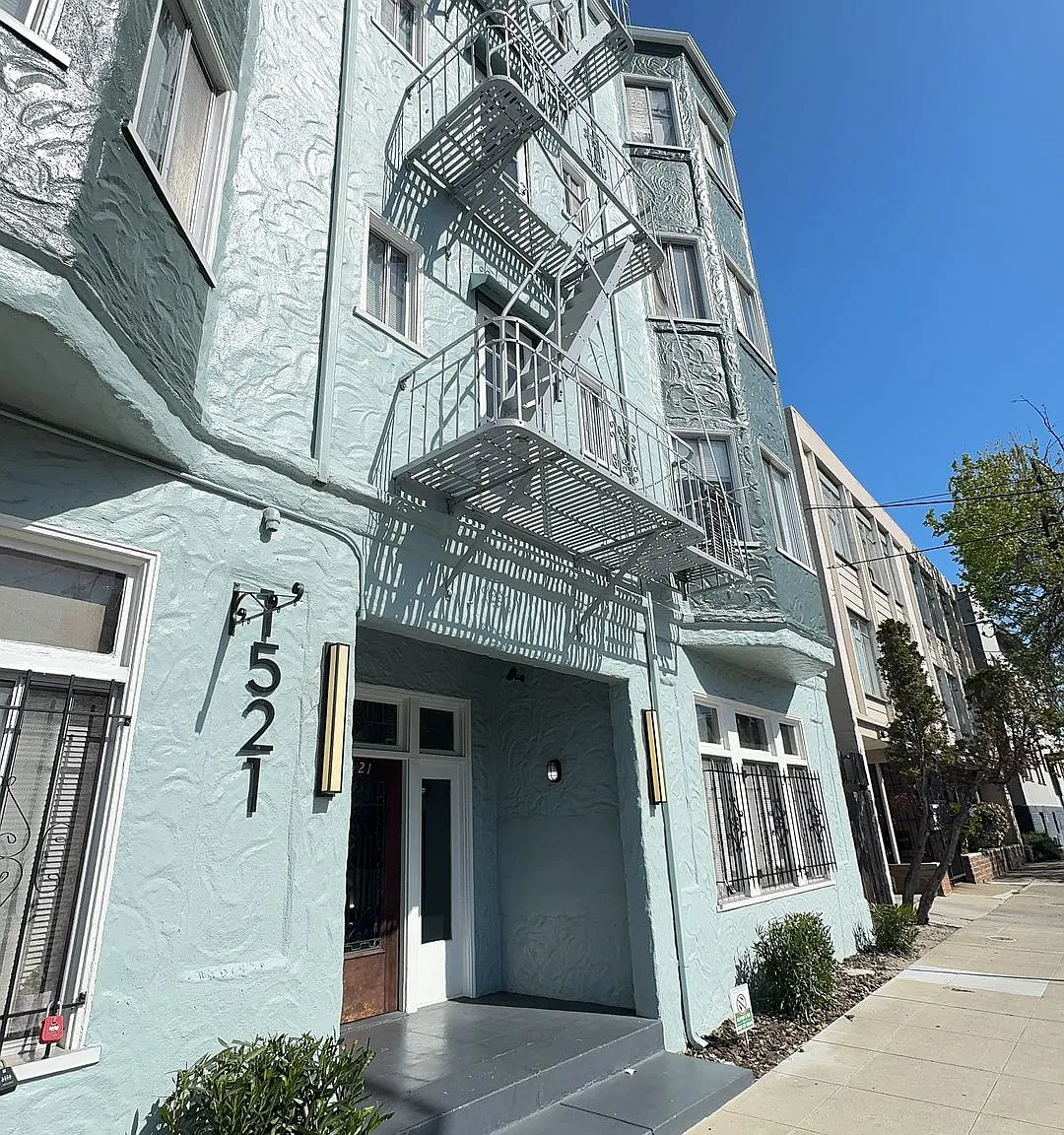 1521 3rd Avenue — Photo 2