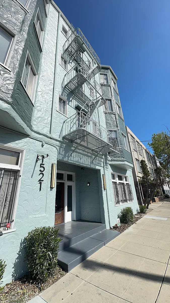 Building Photo - 1521 3rd Avenue