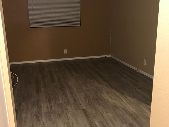 5th image of 2410 N Towne Ave Unit 11