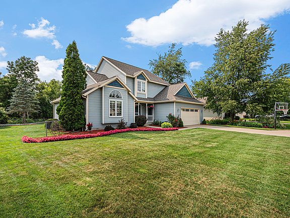 3rd image of 7165 Rolling Hills Dr
