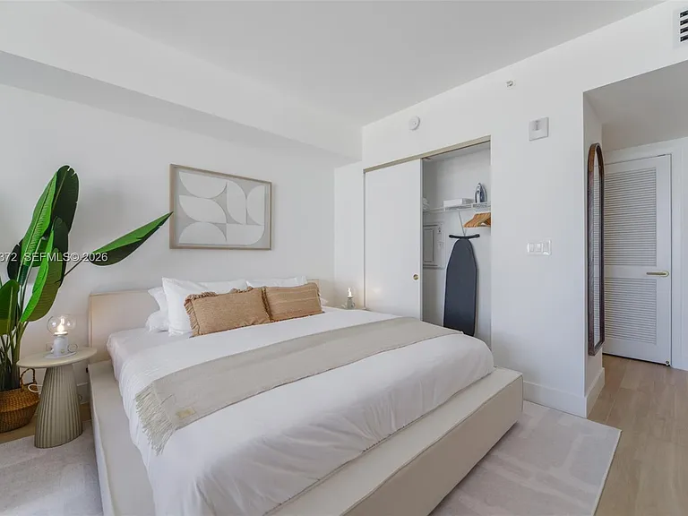 90 NE 32nd St #618 — Photo 7