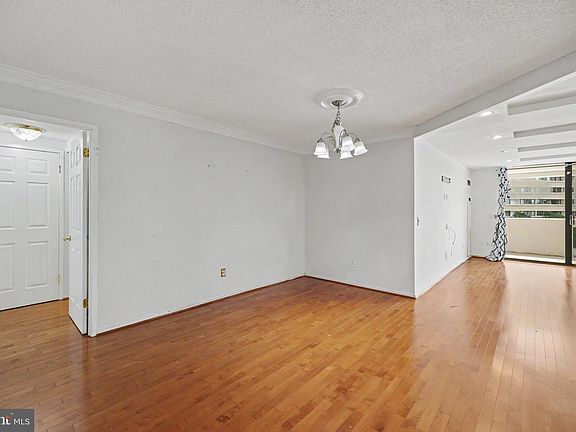 3rd image of 6101 Edsall Rd APT 409