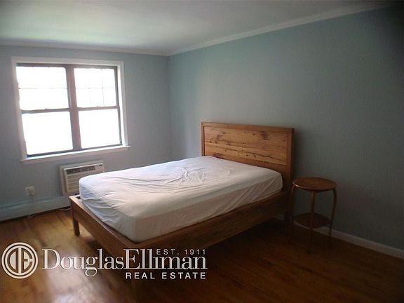 5th image of 617 E 11th St APT C4