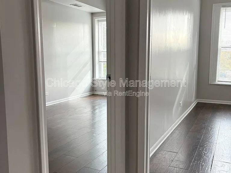 353 E 55th Pl #2S — Photo 12