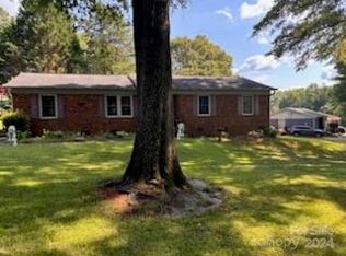 1707 Northwoods Dr, Kings Mountain, NC 28086