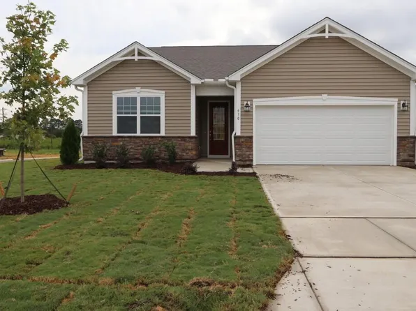 630 Providence Creek Dr, Fuquay Varina, NC 27526