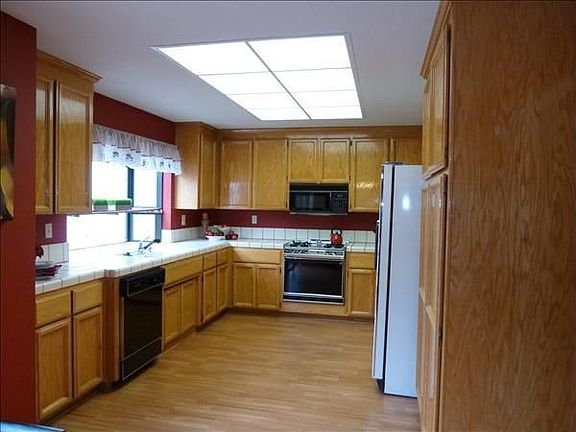 5th image of 241 Marvilla Cir