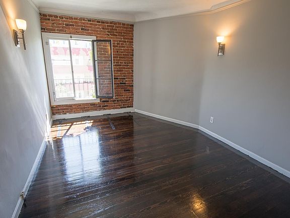 5th image of 735 S St Andrews Pl APT 301
