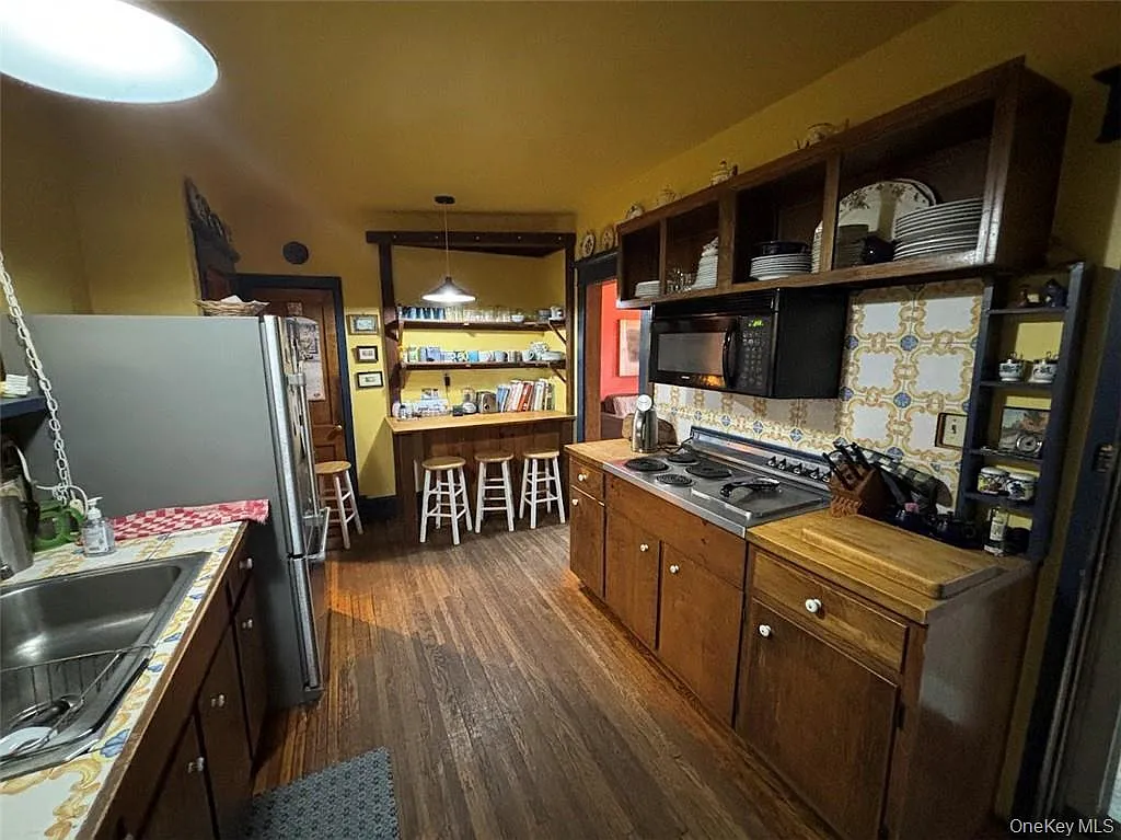 2 bed, 2.0 bath, 1887 sqft, $2,750 — Photo 3