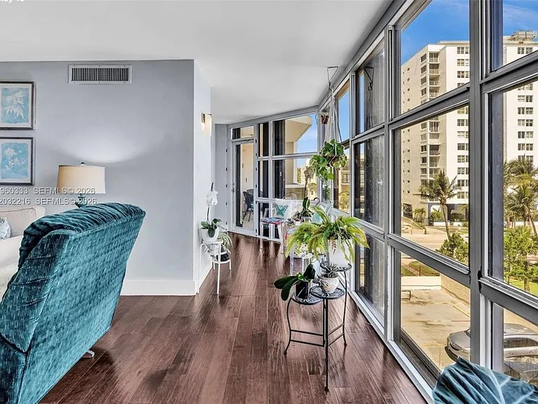 6423 Collins Ave #409 — Photo 18
