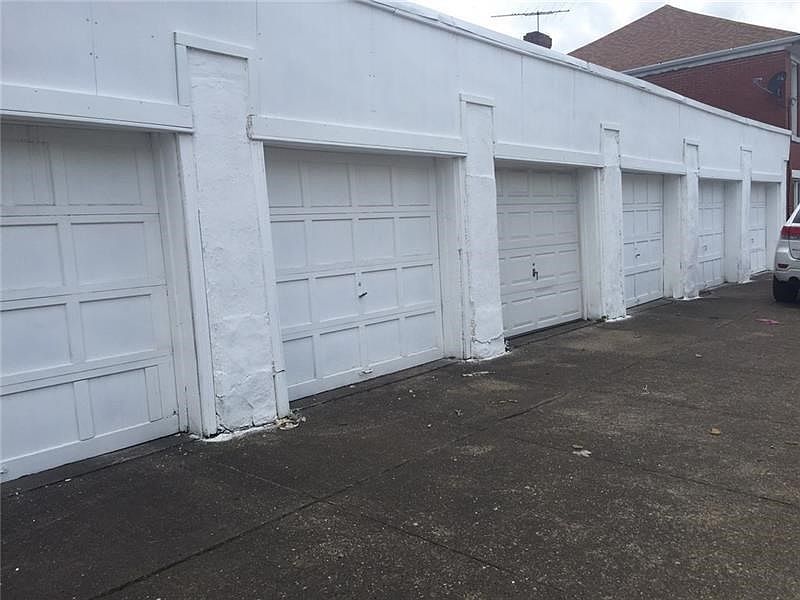 2nd image of 102 4th Ave