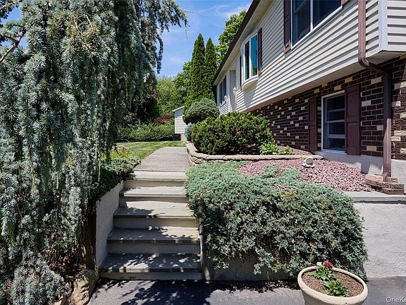 3rd image of 84 Longdale Rd