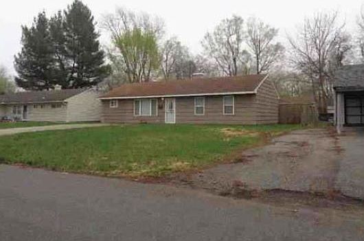 2nd image of 7307 E 109th St
