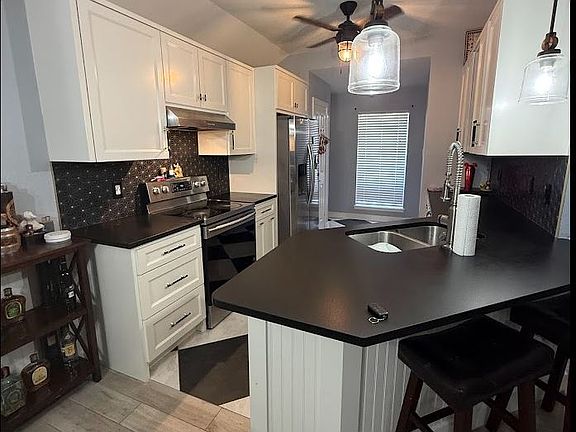 4th image of 1312 Riverview Ln