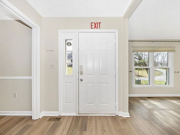 2nd image of 6634 Rockridge Rd
