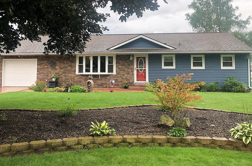 1st image of 43 Belaire Dr