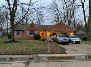 7800 Brownwood Dr, Newburgh, IN 47630