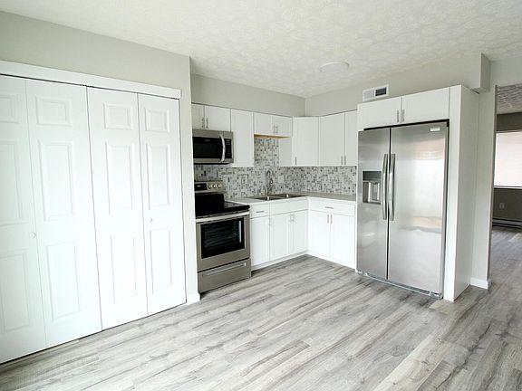 Washer/Dryer Hookups in Closet