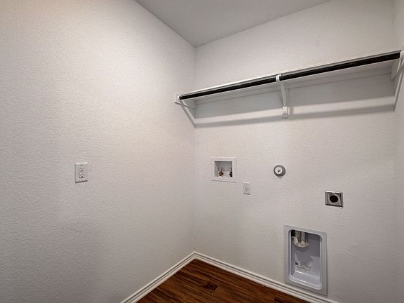 2nd image of 3208 Ancira Pl