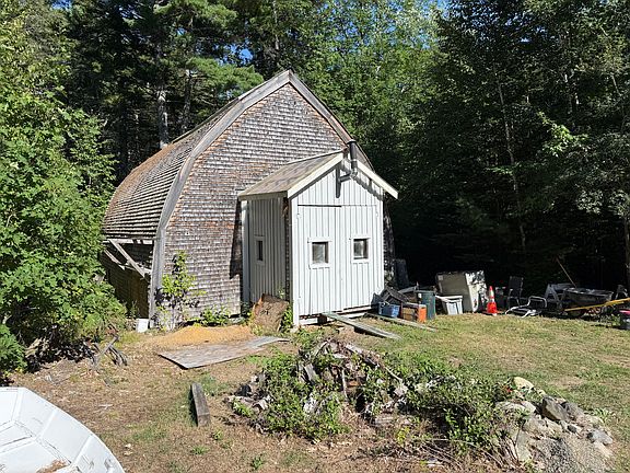 2nd image of 77 Doe Circle