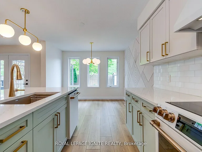 64 Templewood Dr — Photo 16