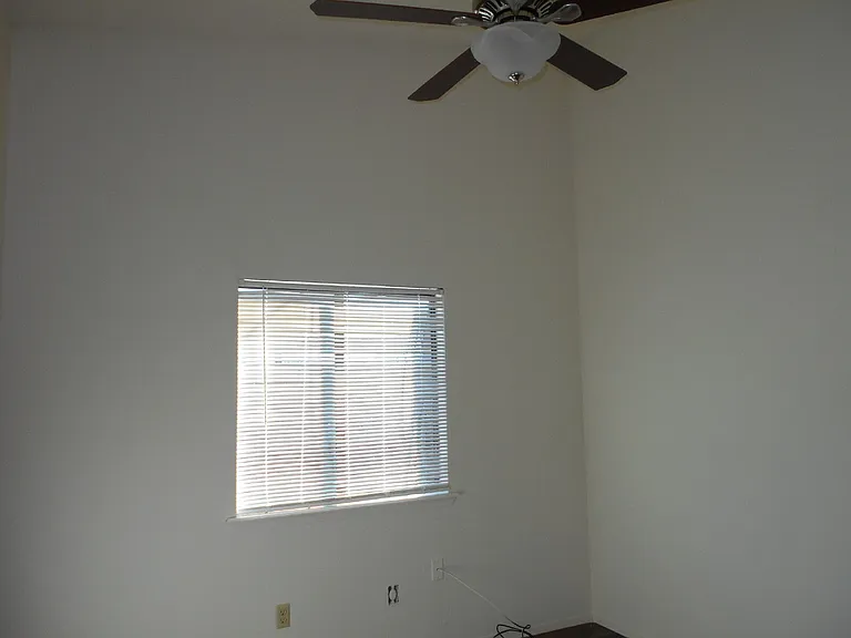 134 N Troy Ave #B — Photo 6