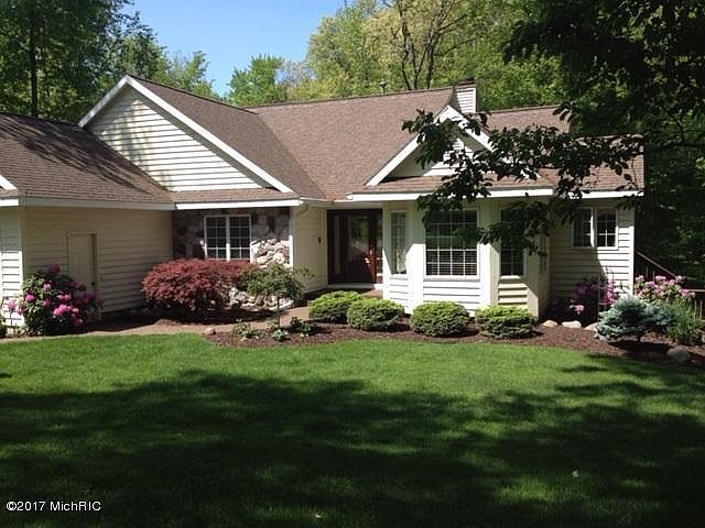 1st image of 1926 Country Brook Dr SE