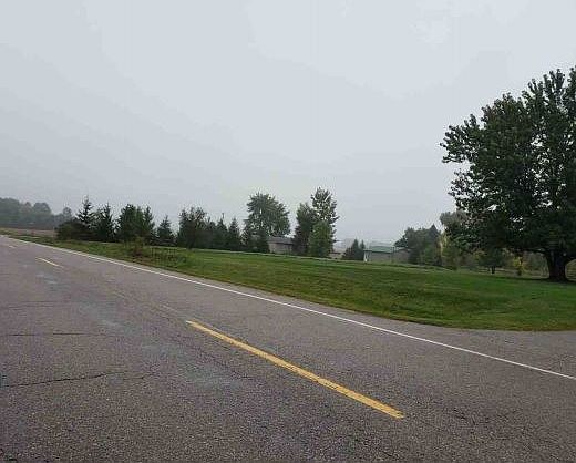 Exterior Neighborhood (street photo)