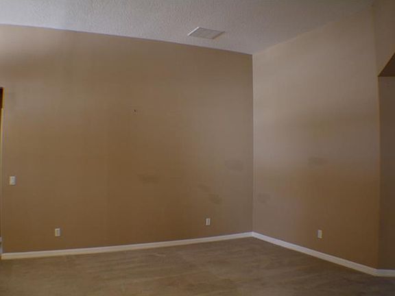 3rd image of 160 Richmond Dr