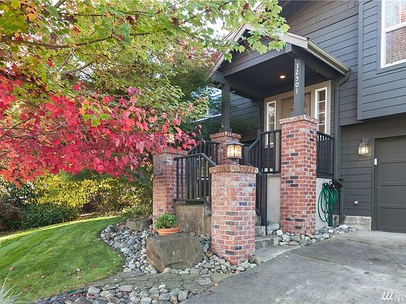 2nd image of 32501 Newcastle Dr