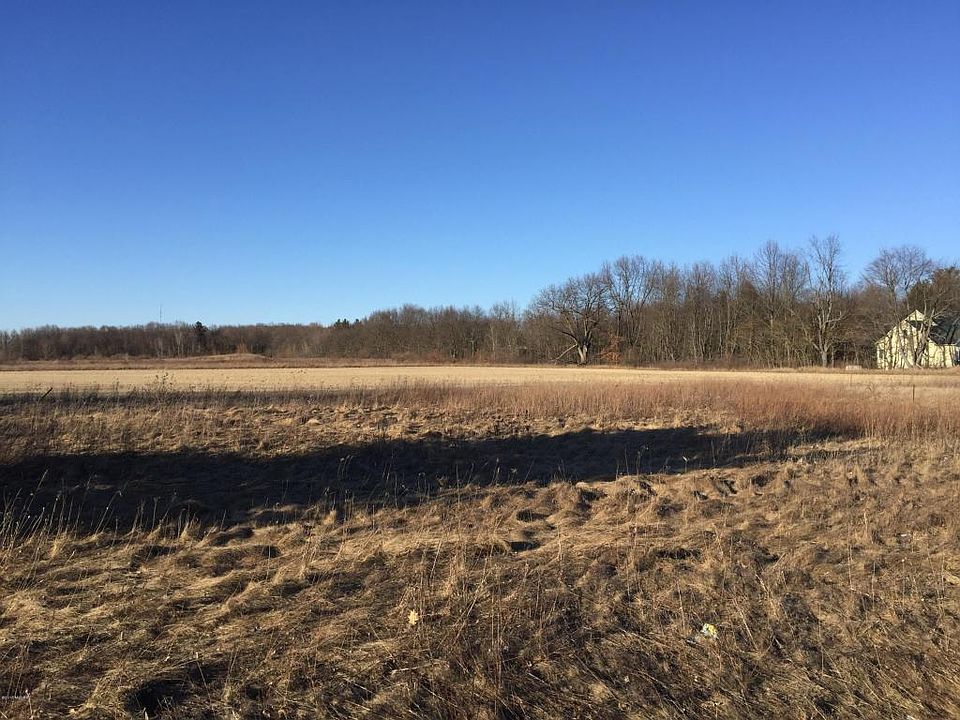 2nd image of 5977 Forteen Mile Rd NE