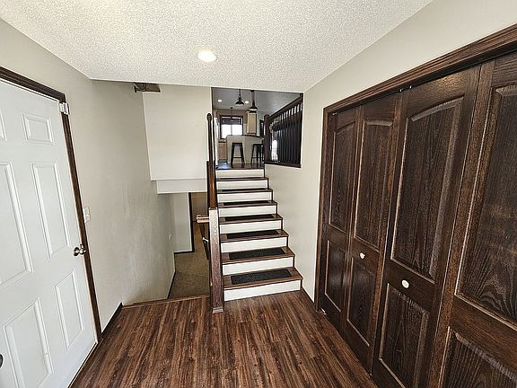 2nd image of 5012 Hitchcock Dr